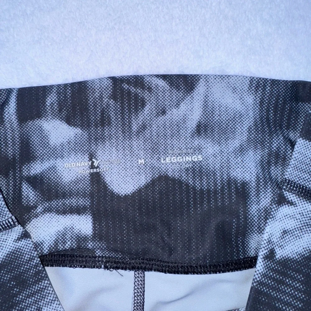 OLD NAVY ACTIVE  powersoft  women’s  size M - Picture 8 of 8